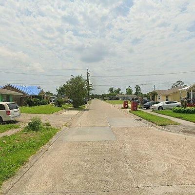 240 Travis Dr, Westwego, LA 70094