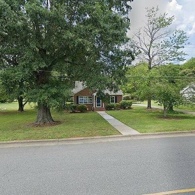 247 Country Club Dr, Eden, NC 27288