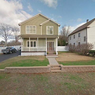 25 Quartus St, Chicopee, MA 01013