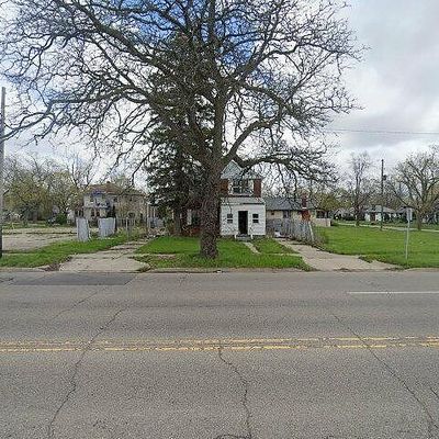 2556 M L King Ave, Flint, MI 48505