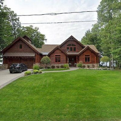 256 Robbins Ave, Roscommon, MI 48653