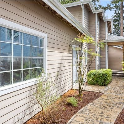 25612 Lake Wilderness Lane S, Maple Valley, WA 98038