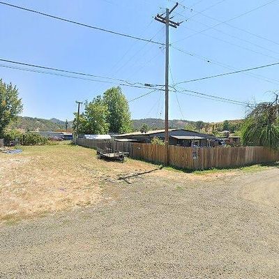 260 Ervin Ave, Roseburg, OR 97471