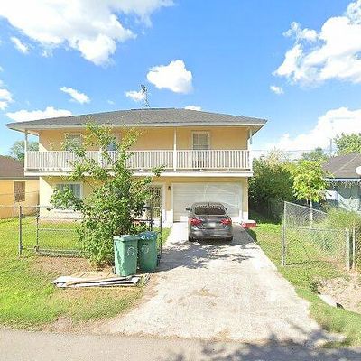 213 M Flores St, Weslaco, TX 78596