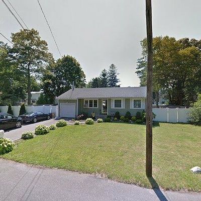 2138 Sycamore Ave, Ronkonkoma, NY 11779