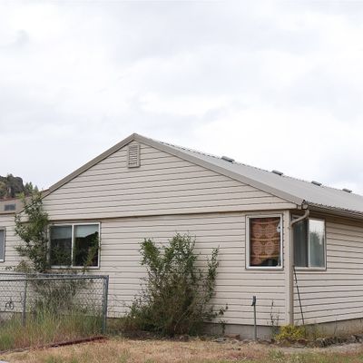 21943 Nu Coulee Blvd, Grand Coulee, WA 99133