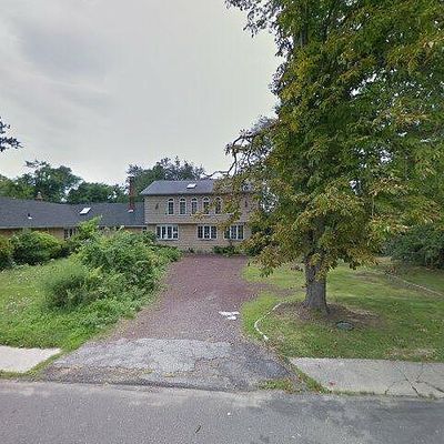 220 S Alleghany Ave, Lindenhurst, NY 11757