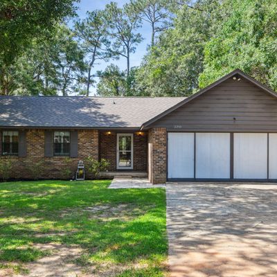 2205 Farmington Dr, Gautier, MS 39553