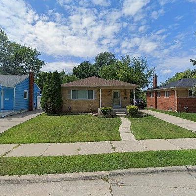 22063 Pleasant Ave, Eastpointe, MI 48021