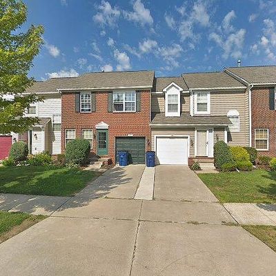 221 Tucker St, Pontiac, MI 48341