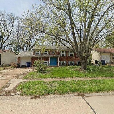 2245 Spoonwood Ln, Florissant, MO 63033