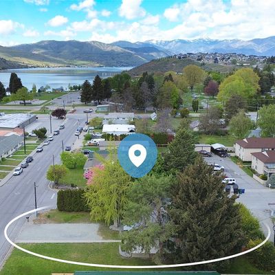 230 W Gibson Ave, Chelan, WA 98816