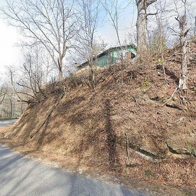 3 Bronco Ln, Rabun Gap, GA 30568