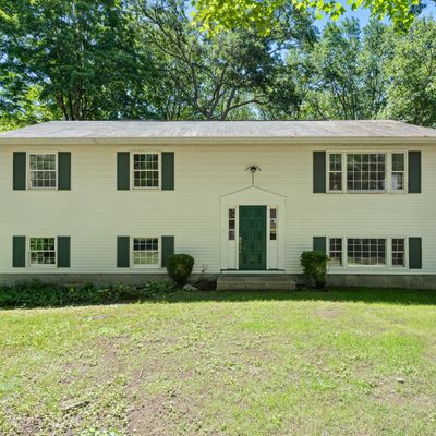 30 Latimer Dr, East Lyme, CT 06333