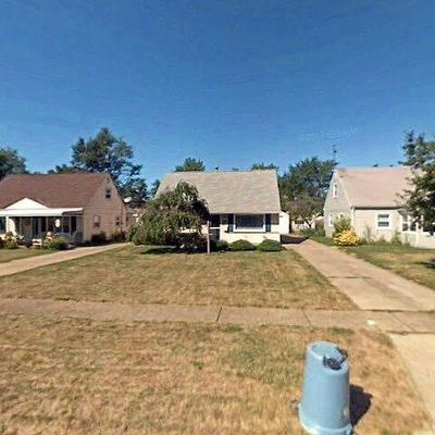 3047 Sterling Rd, Lorain, OH 44052