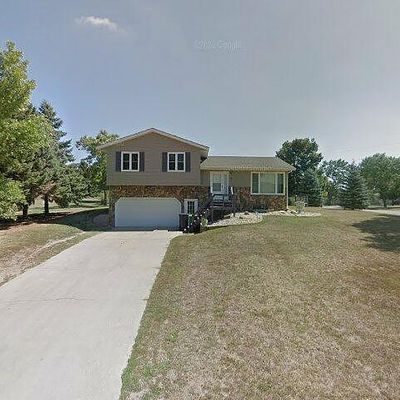 309 Hill St, Russell, MN 56169