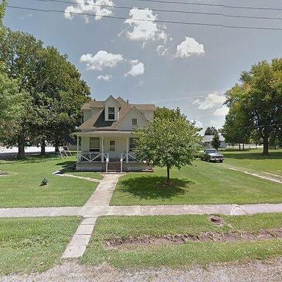 311 S Mcelroy St, Raymond, IL 62560