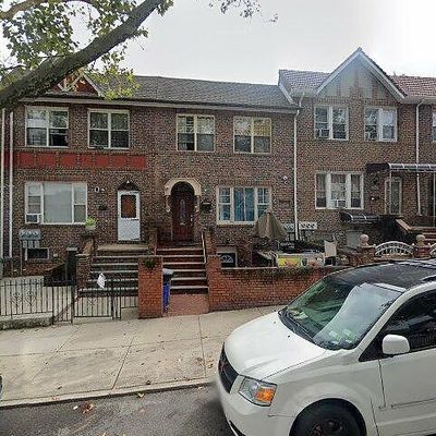 3113 87 Th St, East Elmhurst, NY 11369