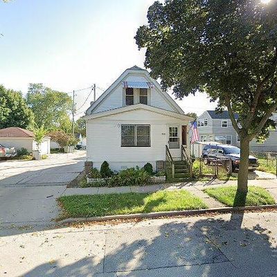 3121 W Dakota St, Milwaukee, WI 53215