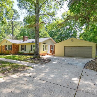 3201 Oscar Dr, Matthews, NC 28105