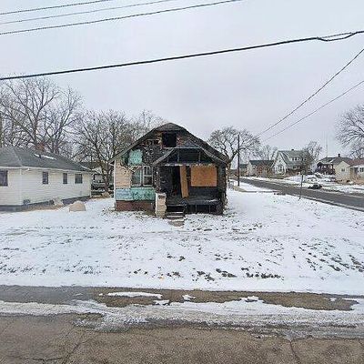 3221 Mildred St, Flint, MI 48505