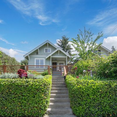 3260 Mc Clintock Avenue S, Seattle, WA 98144