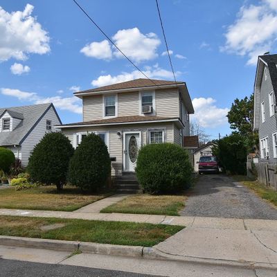 27 Frazier St, Hempstead, NY 11550