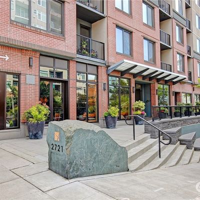 2721 1 St Ave #1107, Seattle, WA 98121