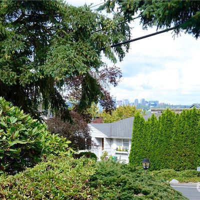 2723 72 Nd Ave Se, Mercer Island, WA 98040