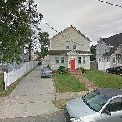 29 Dutchess St, Freeport, NY 11520