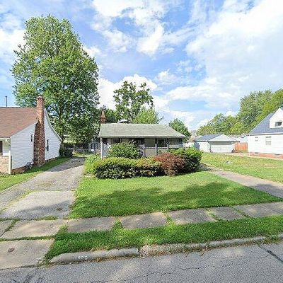 290 E 317 Th St, Willowick, OH 44095