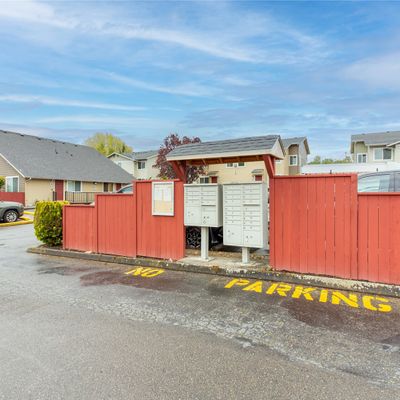 2902 13th St Unit 3 D, Everett, WA 98201