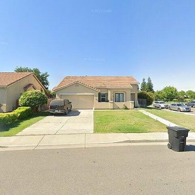 375 Lilac Ln, Livingston, CA 95334
