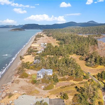 38 A 38 Surfcrest Drive, Oak Harbor, WA 98277