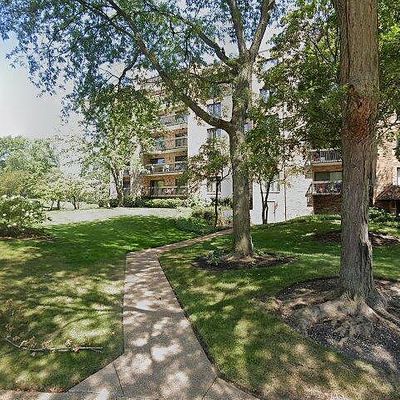 3900 Mission Hills Rd #207, Northbrook, IL 60062