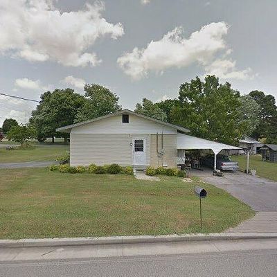 400 N Military St, Loretto, TN 38469