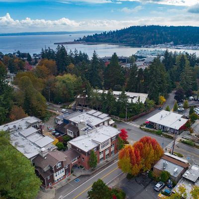 400 Winslow Way E Unit B, Bainbridge Island, WA 98110