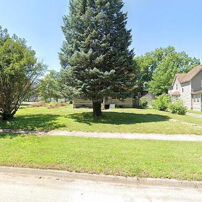 402 Sullivan Ave, Waterloo, IA 50701