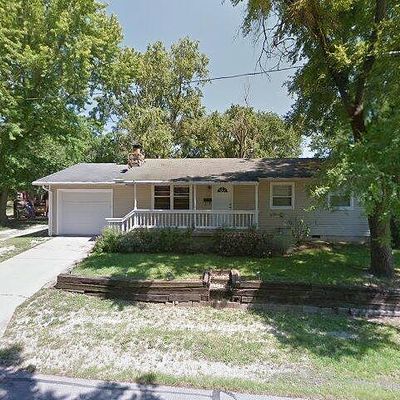 412 Jefferson St, Versailles, MO 65084