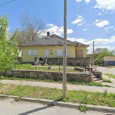 4145 Euclid Ave, Kansas City, MO 64130