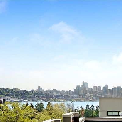 3333 Wallingford Ave N #305, Seattle, WA 98103