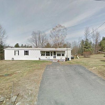 34 Bennett St, Wilton, ME 04294