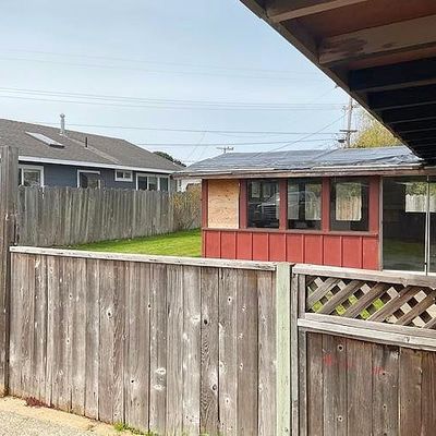 3401 Middlefield Ln, Eureka, CA 95501