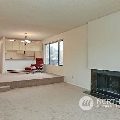 3601 24 Th Ave W #401, Seattle, WA 98199