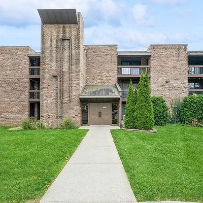 3609 N Tucker Pl #210, Milwaukee, WI 53222