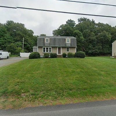 492 Kingman St, East Taunton, MA 02718