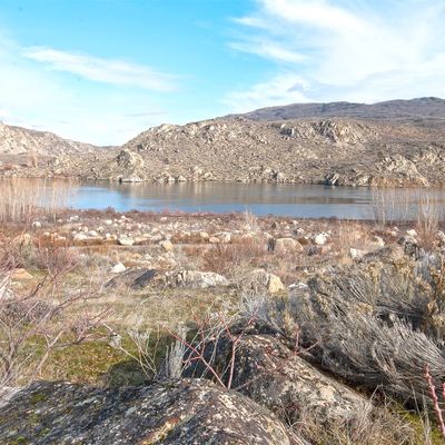 5 Boulder Gulch Loop, Pateros, WA 98846