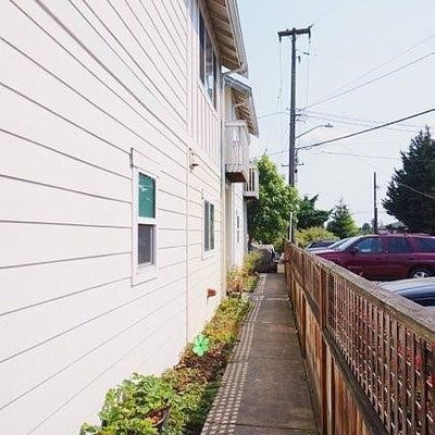 501 N 105 Street Unit A, Seattle, WA 98133