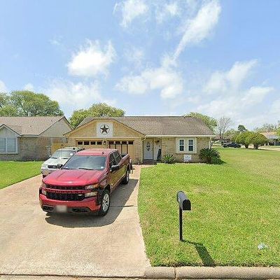 504 Raymond St, La Marque, TX 77568