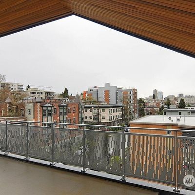 515 Summit Avenue E Unit 201, Seattle, WA 98102